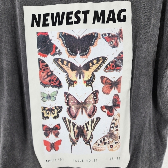 Pull & Bear Women's Butterfly Illustration T-Shirt - S - Picture 5 of 7